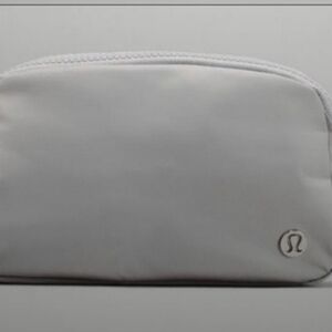 Lululemon Silber belt Everywhere Belt Bag NWT NEW